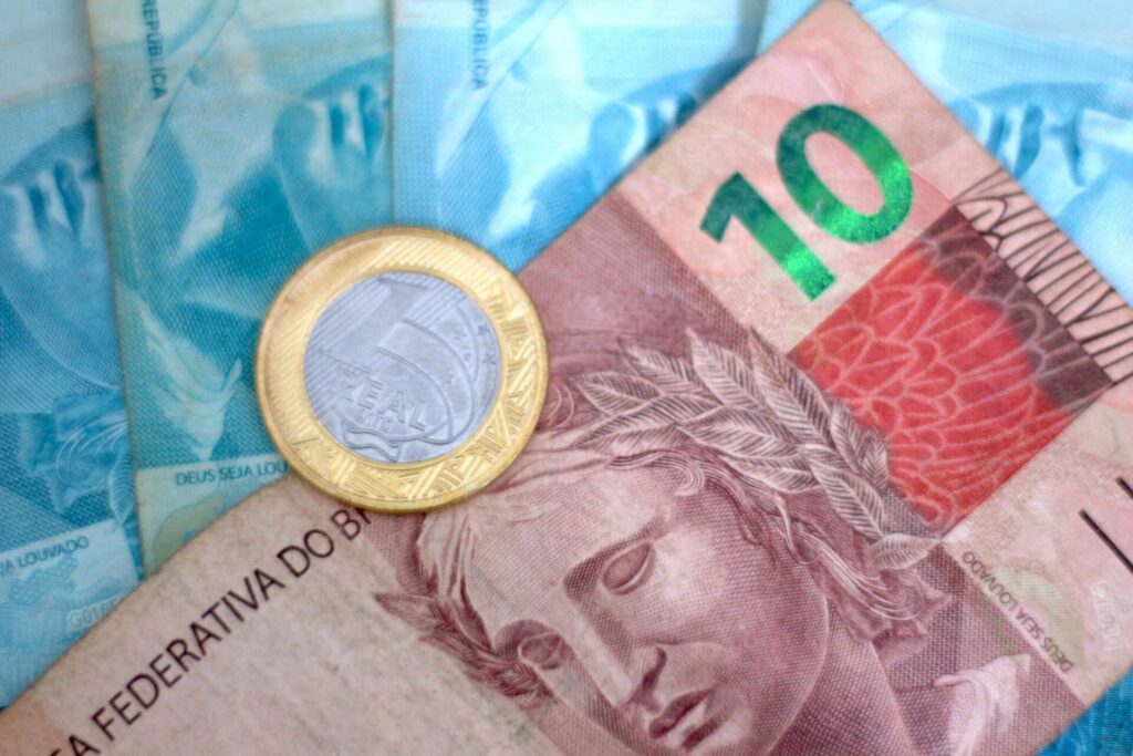 Câmbio de moeda em Manaus - Onde trocar, quanto custa e como economizar