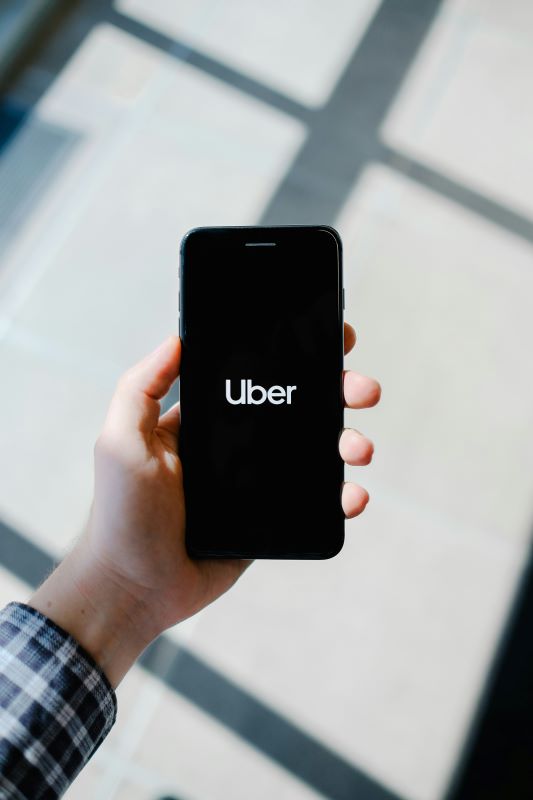 Como usar Uber no Brasil – 10 dicas práticas para viajar seguro e economizar mais
