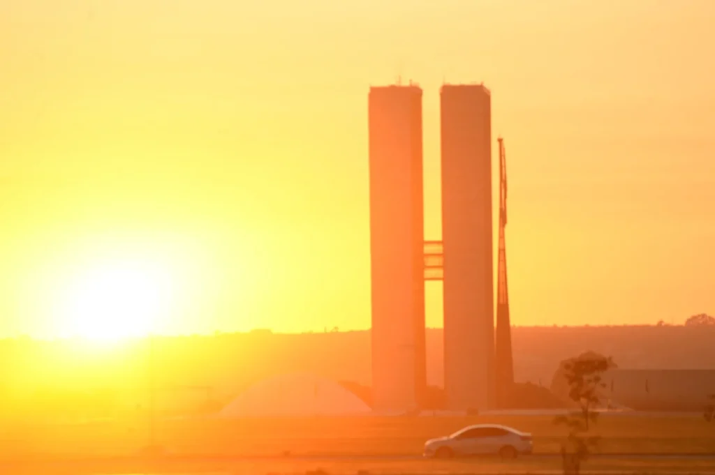 5 meses mais quentes em Brasília