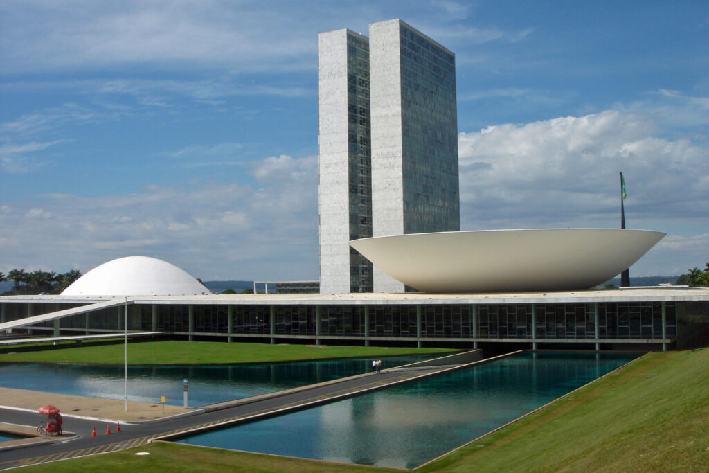 Troca de dinheiro em Brasília: como fazer da forma mais segura e econômica?
