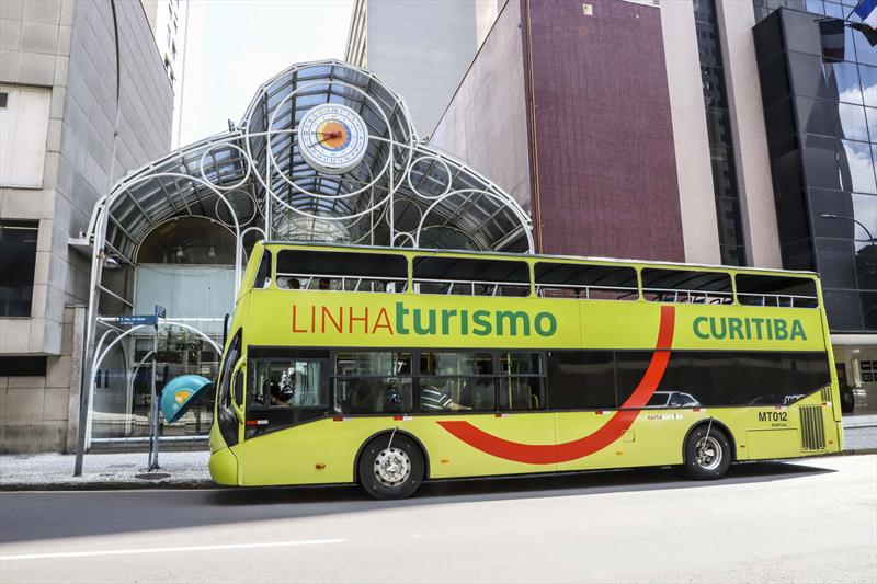 Como se locomover em Curitiba: Transporte, custos e dicas práticas