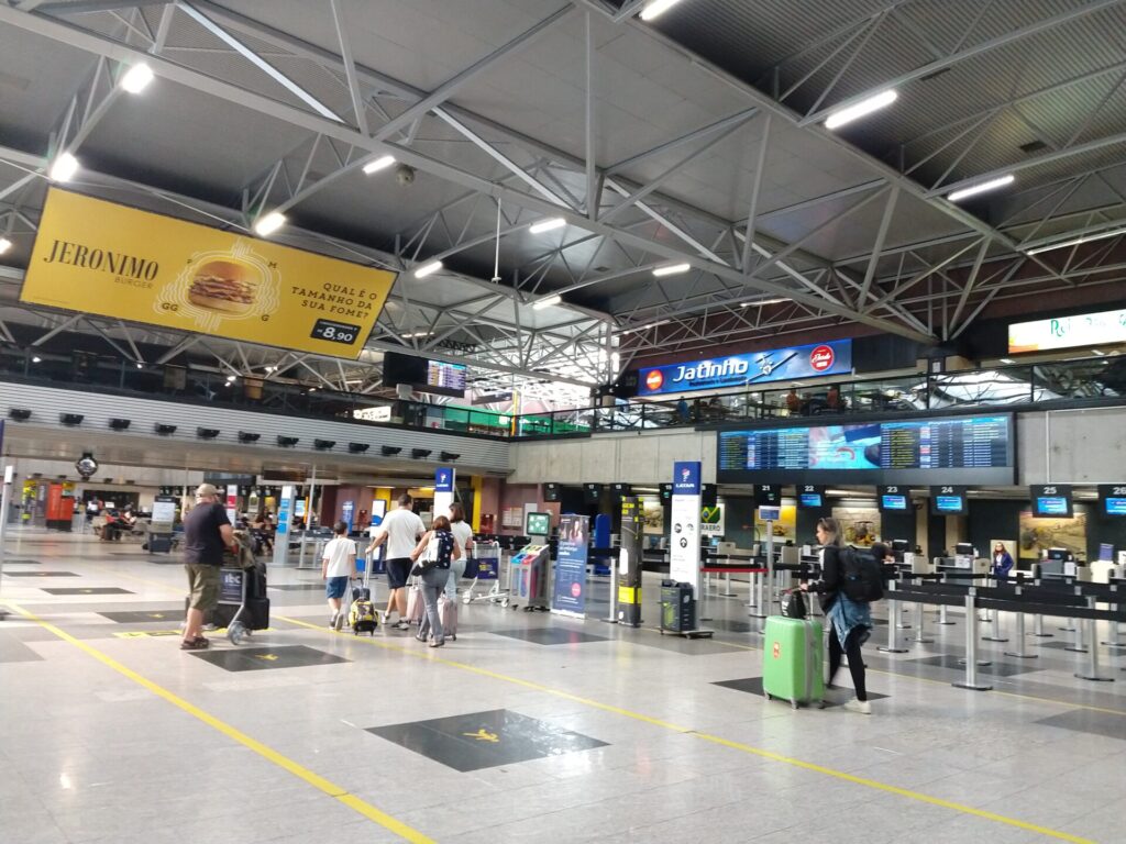Aeroporto de Curitiba (CWB): Guia completo do Afonso Pena