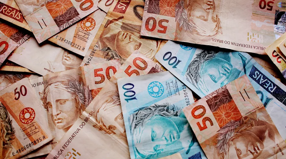 Cartão de crédito ou dinheiro em Curitiba