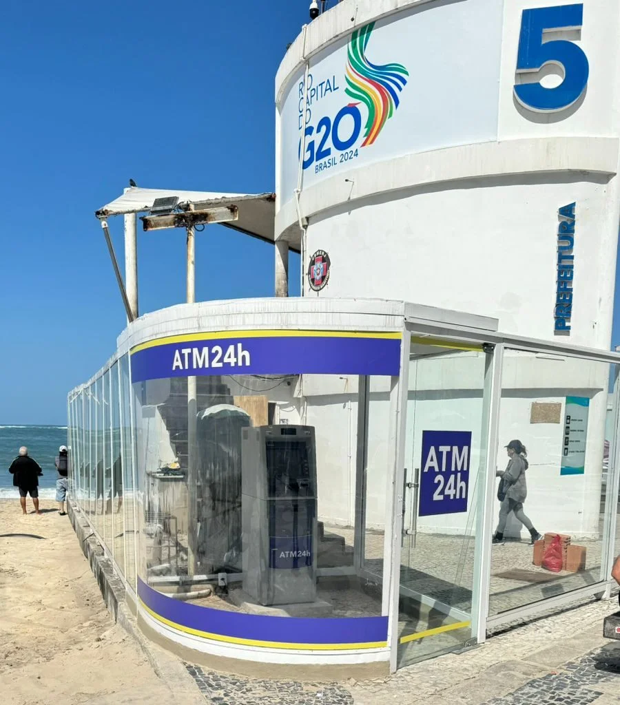 Como usar um caixa eletrônico pela primeira vez: guia completo para iniciantes